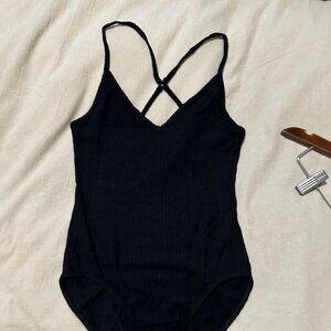Topshop Bodysuit Top Ribbed Knit v-neck crossback strap Black Size US 4